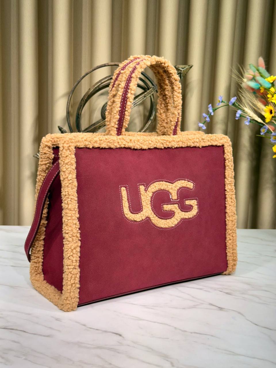 Ugg red